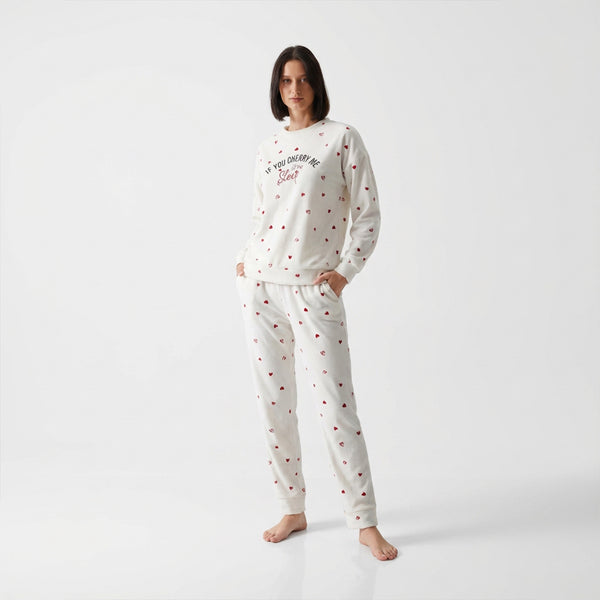 بيجامة قطيفة ناعمة أنيقه