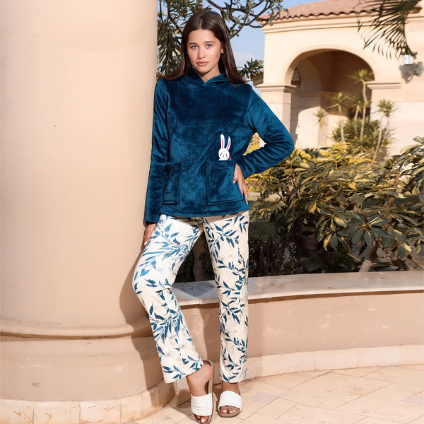 بيجامه نسائي من خامه البولار الناعمه