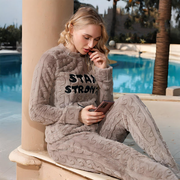 بيجامة بولار ناعمة